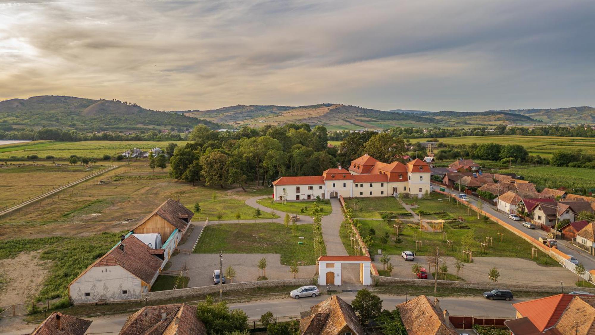 Ugron Castle Fiatfalva Székelykeresztúr Kültér fotó